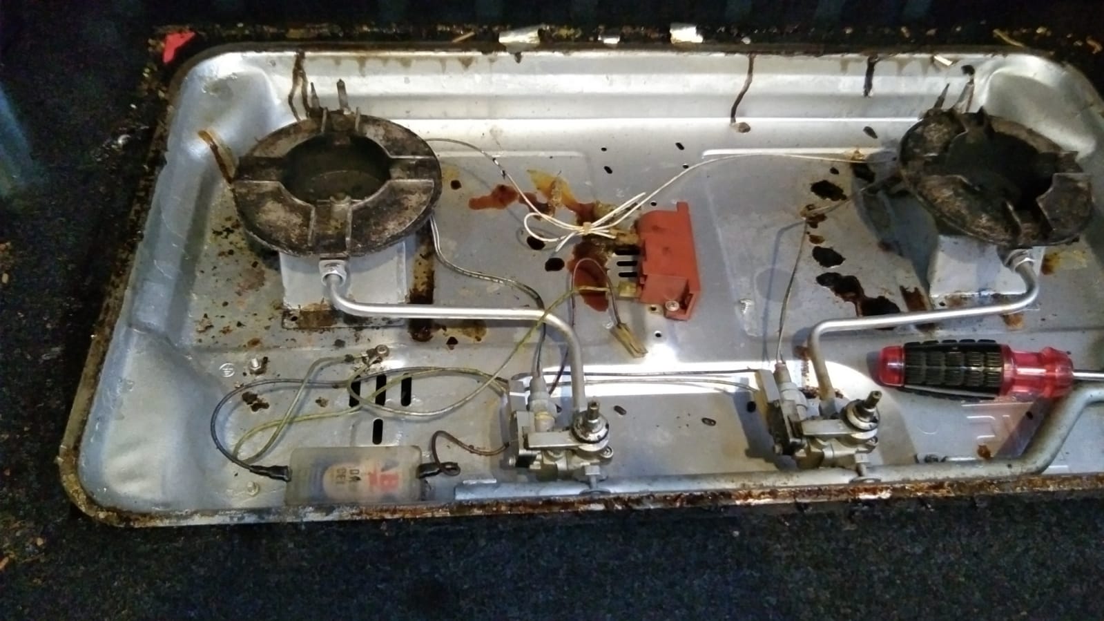 service kompor ariston